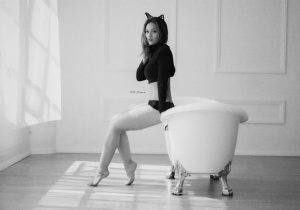 Helen Of Joy + Dee T. -wrongron, Wrong Ron, Stage Art 3, Shot at FD Photo Studio, Rose wall, props, Photoshop, Photoshoot, photography services, photographer, Model, Hellen of Joy, Hellen Kelly Davis, FD photo studio, DTLA, blog, bathtub, Art Studios, !done, !Art3