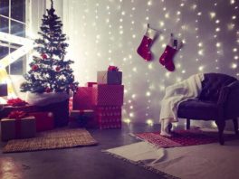 Christmas props at Art 4