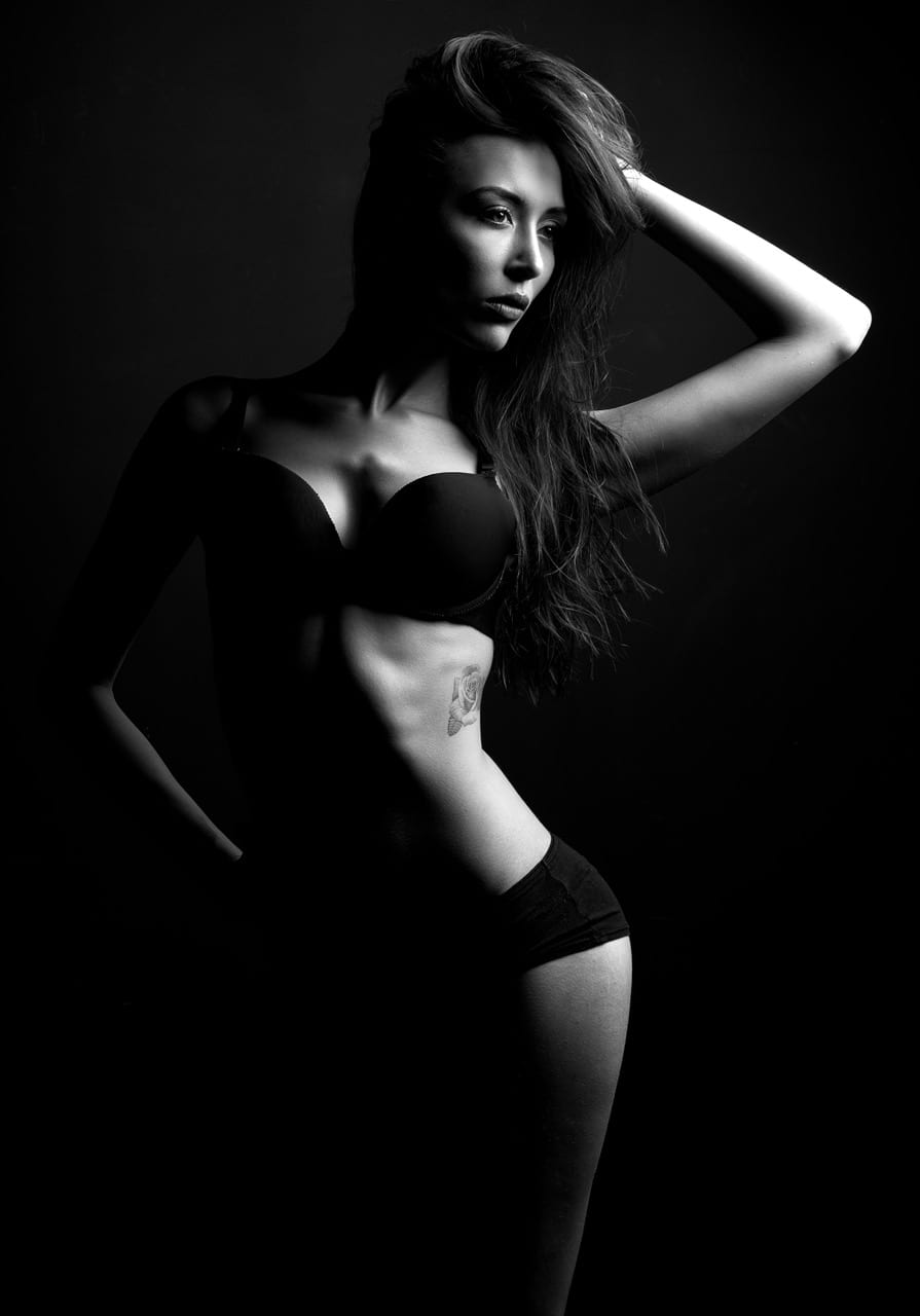 Antonio -Dixon-shoots-Black-&-White