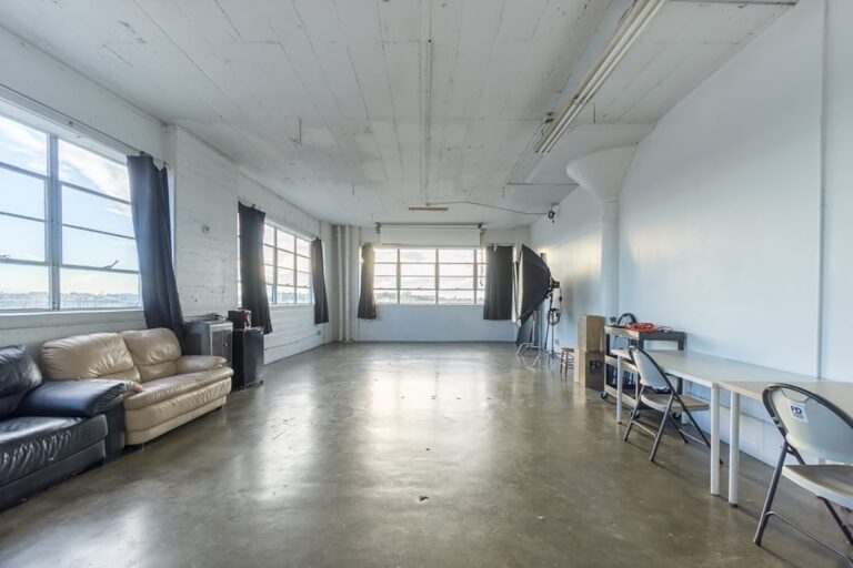 Studio Gallery Studio Gallery