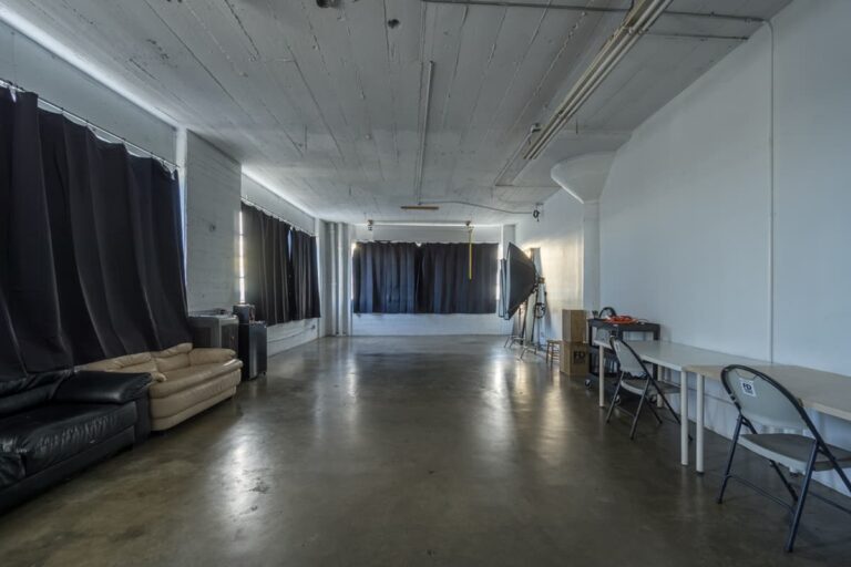 Studio Gallery Studio Gallery