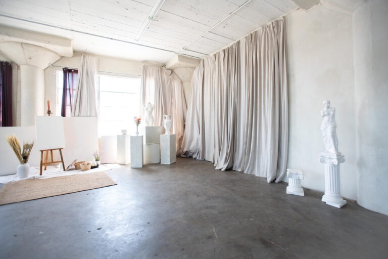Art 4 - Art Loft Photo Studio in Los Angeles