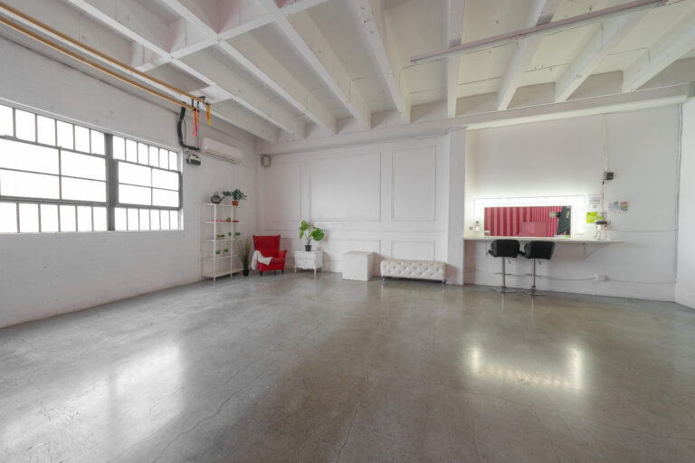 Hill 5 - daylight photo studio with pink and white walls with piano in Los Angeles Hill 5 - daylight photo studio with pink and white walls with piano in Los Angeles