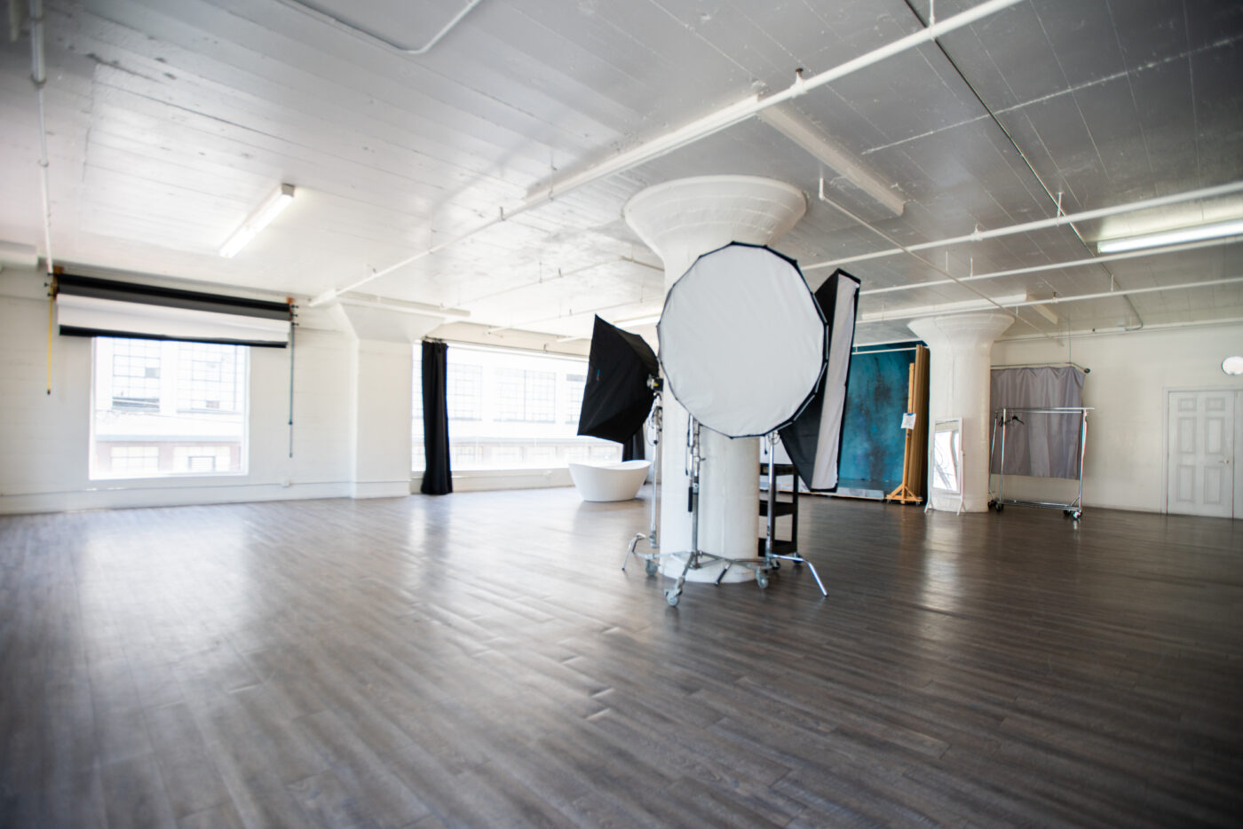 Pro I - daylight photo studio in Los Angeles FD Photo Studio