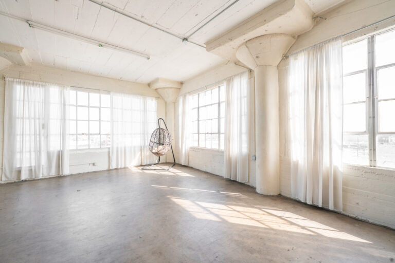 Daylight Photo Studio with beige walls in Los Angeles_Art 4_2