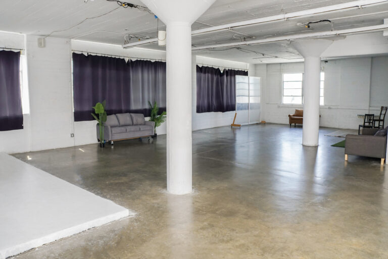 Daylight photo studio with the white cyc wall in Downtown Los Angeles_Studio C_00005 Daylight photo studio with the white cyc wall in Downtown Los Angeles_Studio C_00005