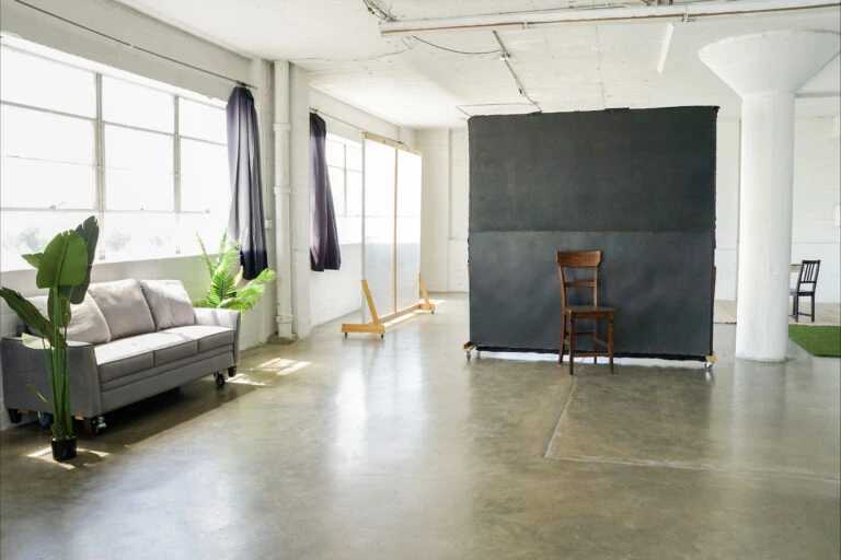 Daylight photo studio with the white cyc wall in Downtown Los Angeles_Studio C_00012