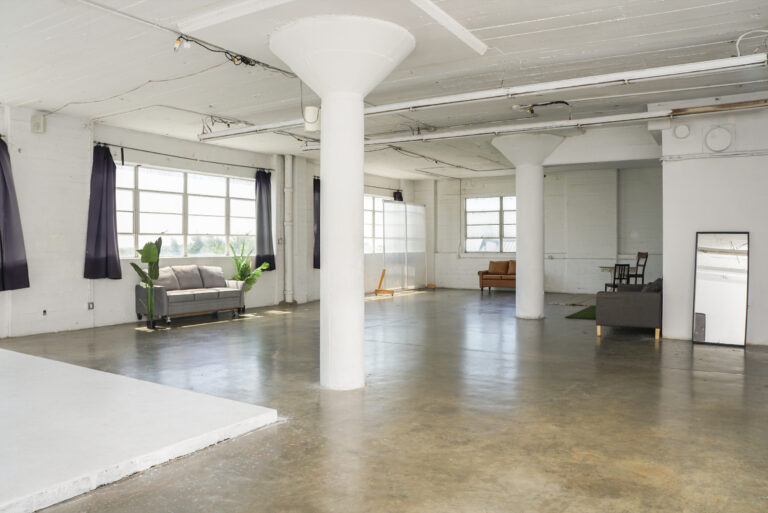 Daylight photo studio with the white cyc wall in Downtown Los Angeles_Studio C_1 Daylight photo studio with the white cyc wall in Downtown Los Angeles_Studio C_1
