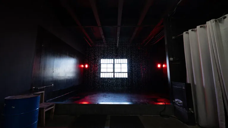 Rain room photo studio in Los Angeles Hill 700008