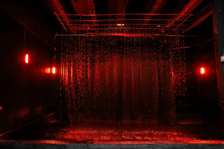 Rain room photo studio in Los Angeles Hill 700004