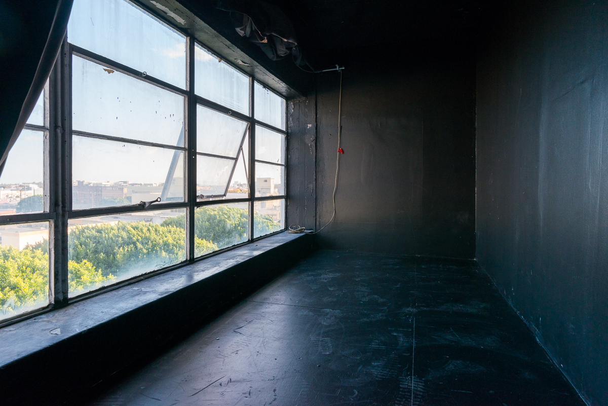 blackout stage available for photo and video rental in Los Angeles