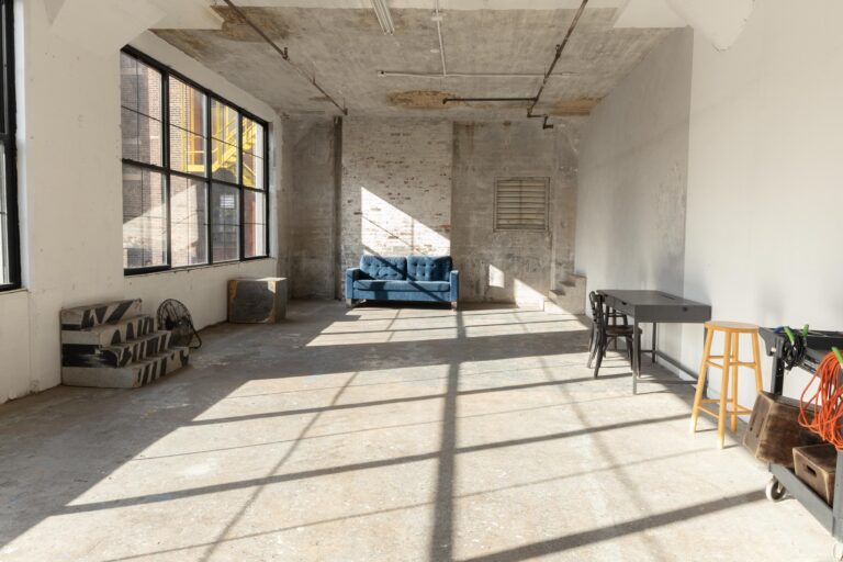 LIC 3 – Photo Studio for Rent with Exposed Brick and Concrete Wall in New York - FD Photo Studio LIC 3 – Photo Studio for Rent with Exposed Brick and Concrete Wall in New York - FD Photo Studio