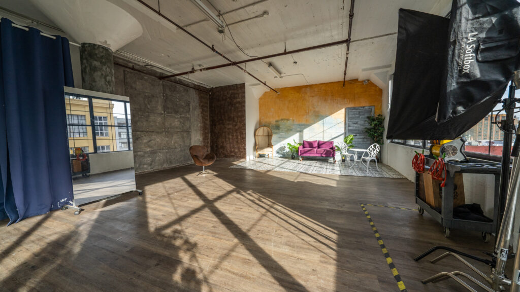 LIC 7 - Loft-like photo studio in NY with Moroccan tile in NY