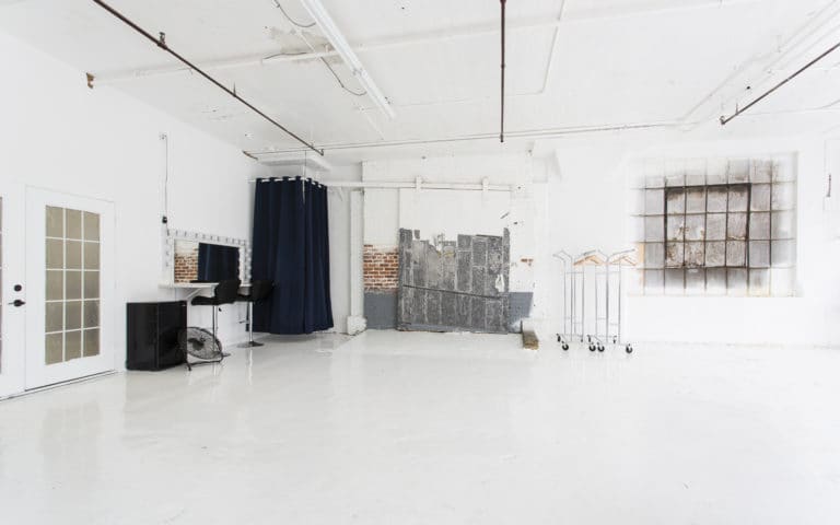 White photo studio for rent White photo studio for rent