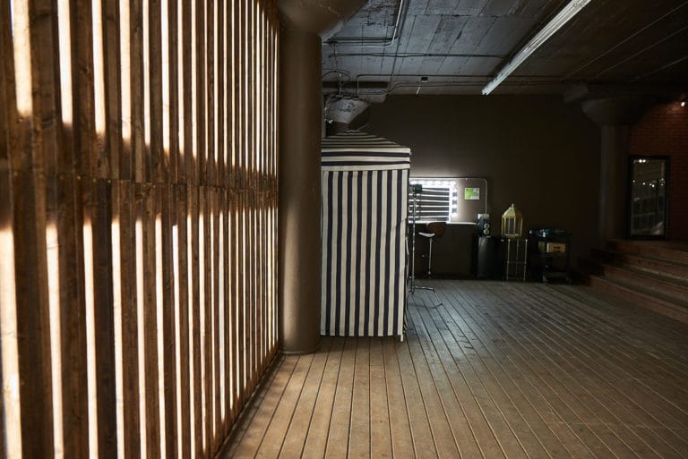 Wood and light stage available for photo and video rental in Los Angeles Wood and light stage available for photo and video rental in Los Angeles