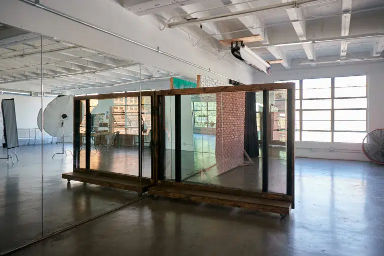 Rolling mirror available with Hill 3 mirror stage's rental