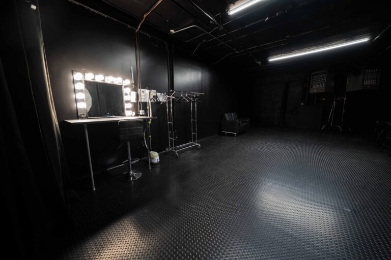 Astoria 4 - Blackout photo studio with Christmas tree, black walls and ceiling located in Astoria, Queens, NY_02