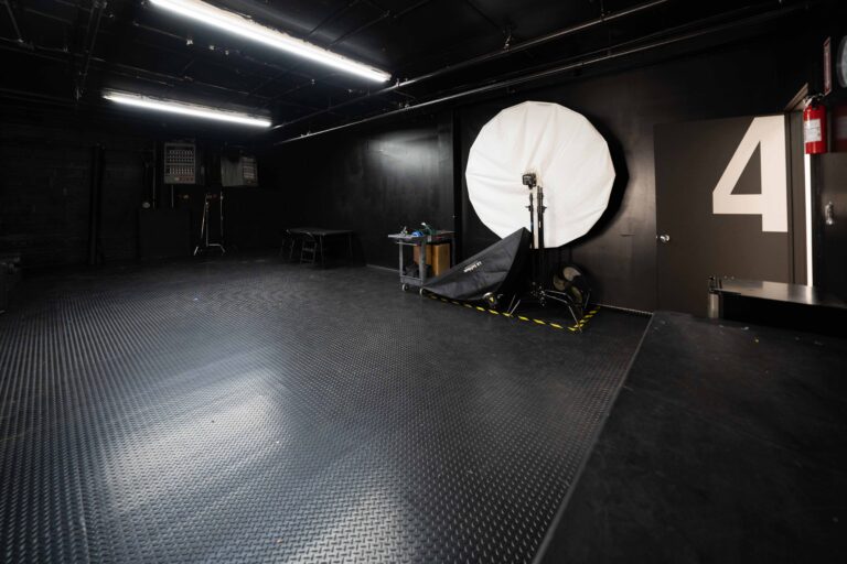 Astoria 4 - Blackout photo studio with black walls and ceiling located in Astoria, Queens, NY Astoria 4 - Blackout photo studio with black walls and ceiling located in Astoria, Queens, NY