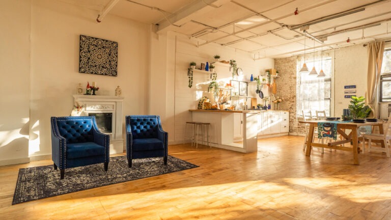 Astoria 5_Daylight Brooklyn Apartment Loft Photo Studio with Christmas Tree Decorations in NY_03