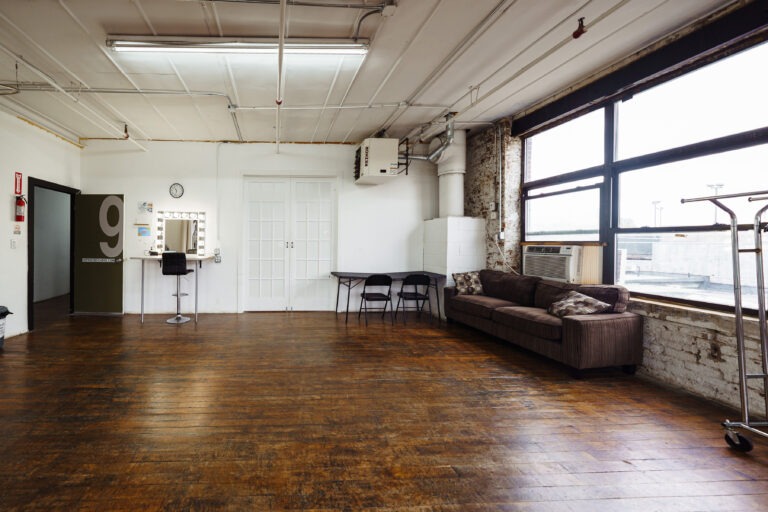 Rental Photo Studio in New York Queens Brooklyn Astoria 9