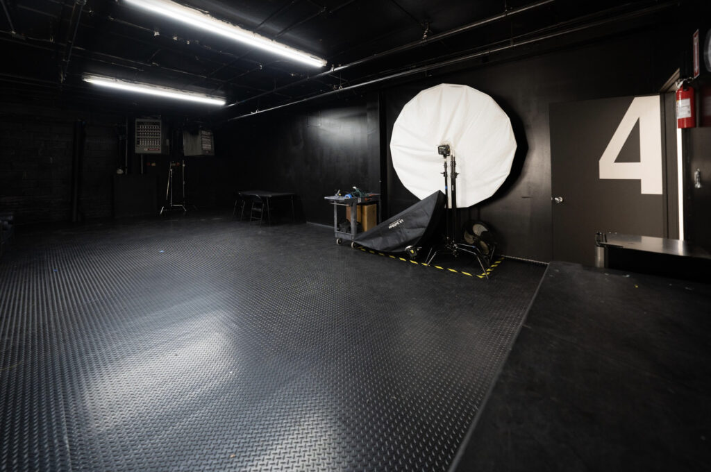 Discover the Best NY Photo Studios with Festive Christmas Decorations -