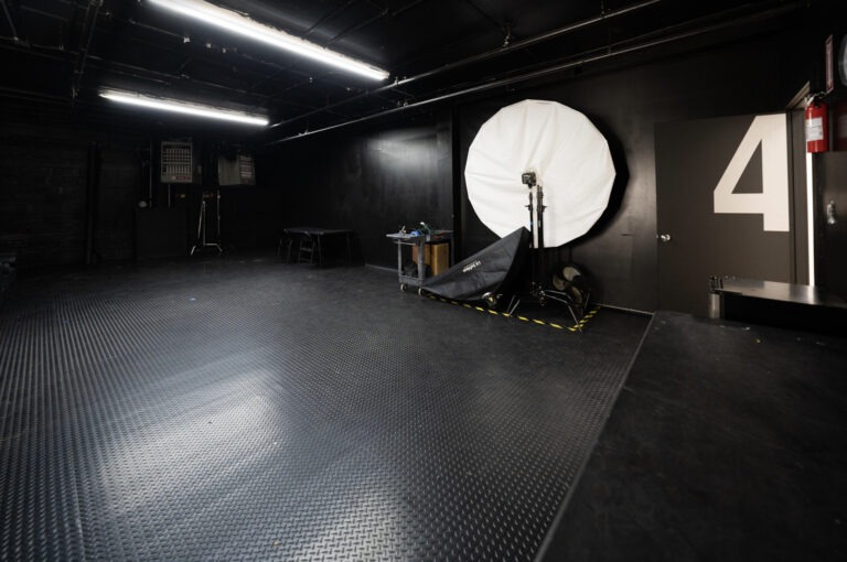 Astoria 4 - Astoria 4 - Blackout photo studio with black walls and ceiling located in Astoria, Queens, NY