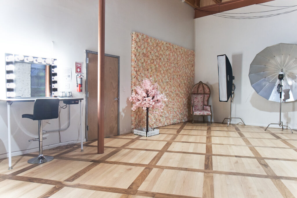 Joey Woolfalk and Mike Taylor at FD Studios -white industrial studio, Rent a Studio, photostudio Chicago, Photostudio, Photography Studio, photographer, Joey Woolfalk and Mike Taylor at FD Studios, Hourly Studio Rental, Flower Wall, FD Studios Chicago, FD Chicago, Chicago5, Chicago photo studio, Chicago, Brick Corner, Affordable Photo studio Chicago, Affordable