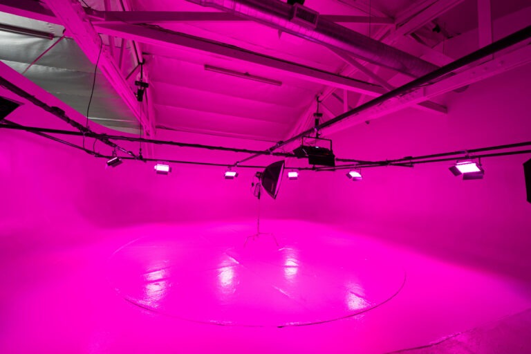 Olympic 3 - Car Turntable photo studio with RGB lights in Los Angeles
