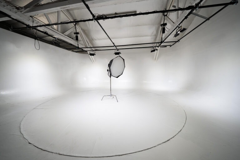 Olympic 3 - Car Turntable photo studio with RGB lights in Los Angeles