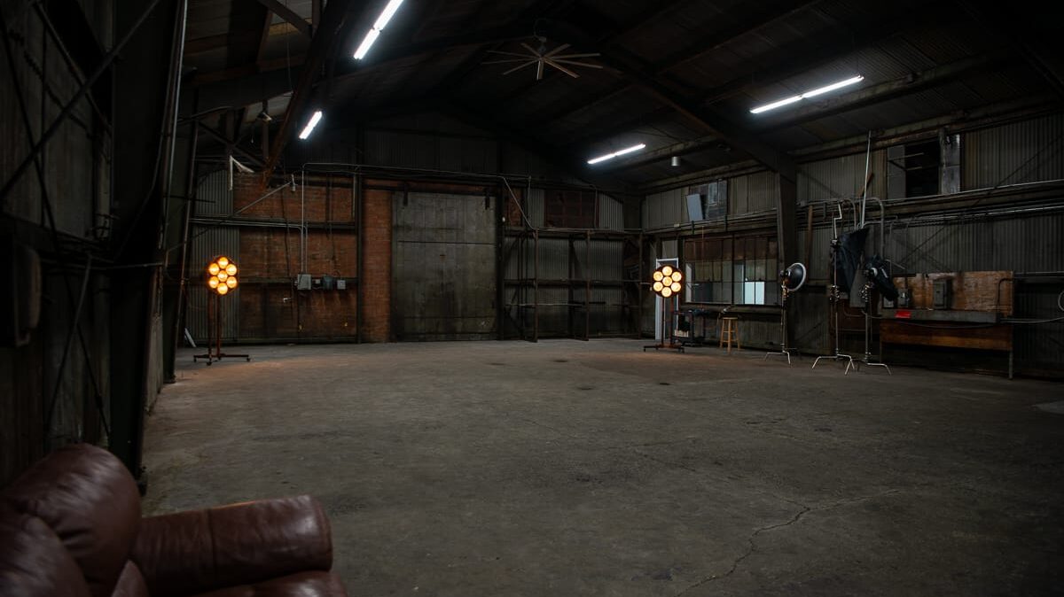 Olympic 5 – Metal Garage Photo Studio for Rent in Los Angeles - FD Photo Studio