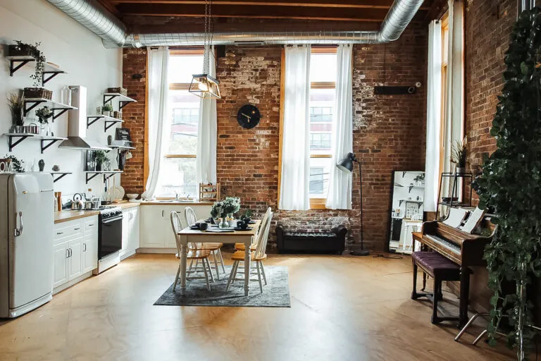 LIC 1 - a daylight photo studio for rent near me with kitchen and bedroom interior in Chicago