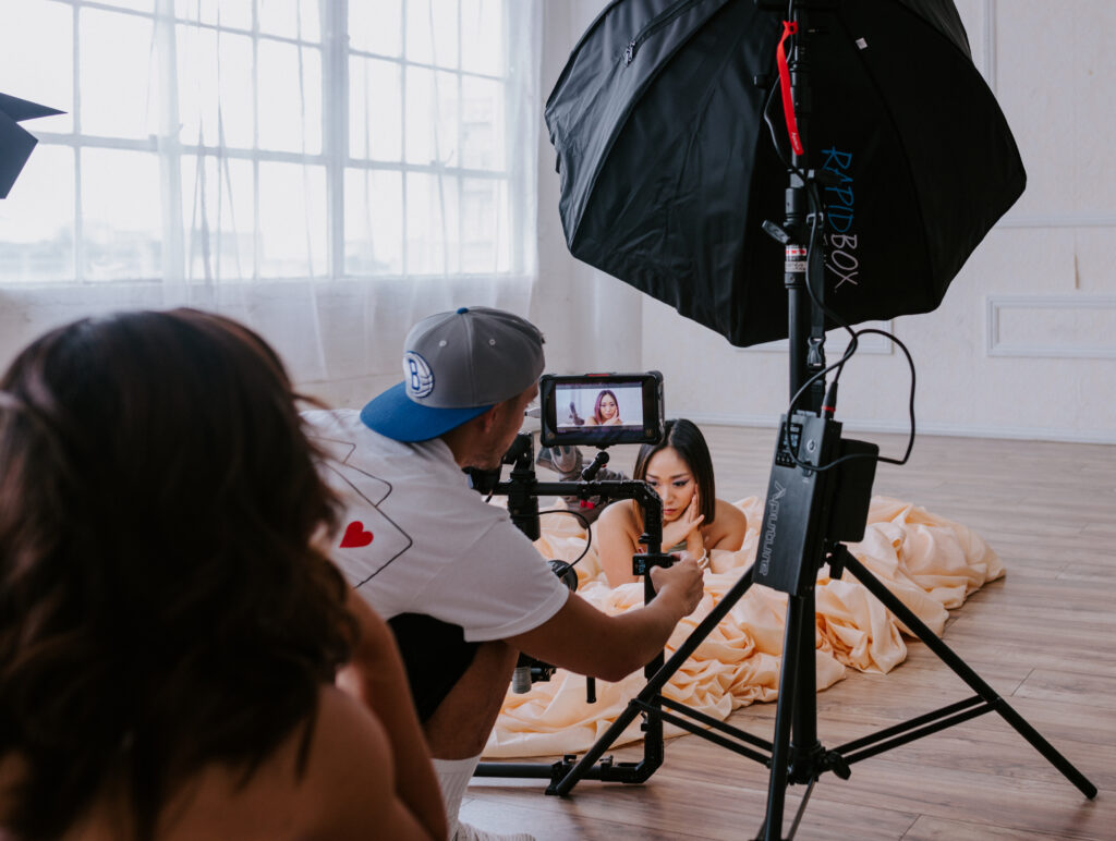 8 Mistakes Beginners Make in Photo Studio (And How to Avoid Them) -