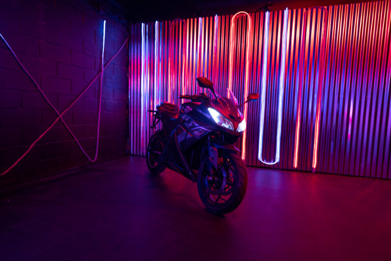 Astoria - 7 Blackout photo studio, bike, bathtub and RGB lights Astoria - 7 Blackout photo studio, bike, bathtub and RGB lights