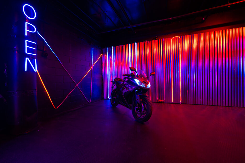 Astoria - 7 Blackout photo studio, bike, bathtub and RGB lights