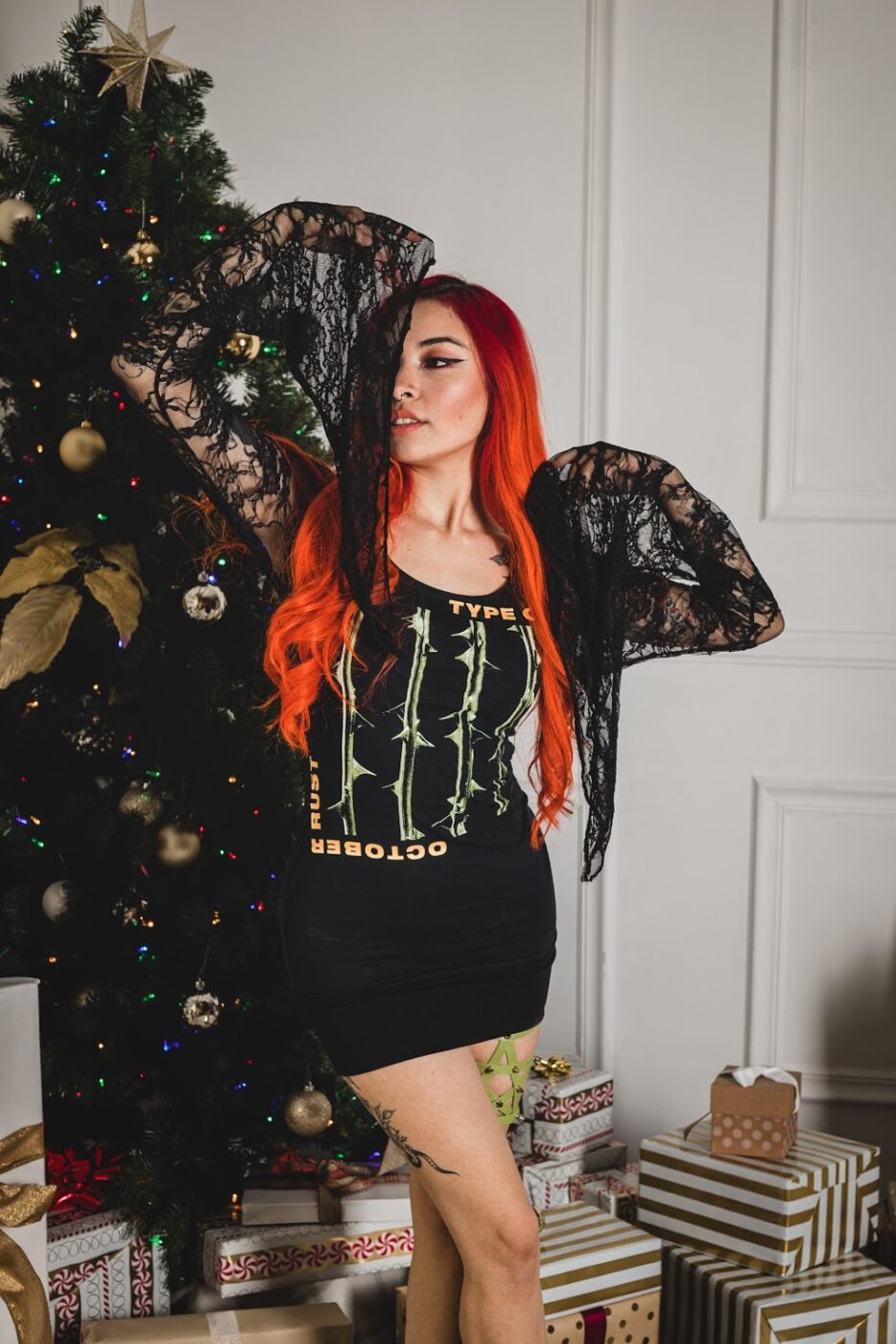 Lucy Coogan and Phoenix Noir -Xmas setup, Lucy Coogan and Phoenix Noir, Hill stages, Hill Location, Hill 5 stage, FD Studios Los Angeles, FD photo studio, !Hill5