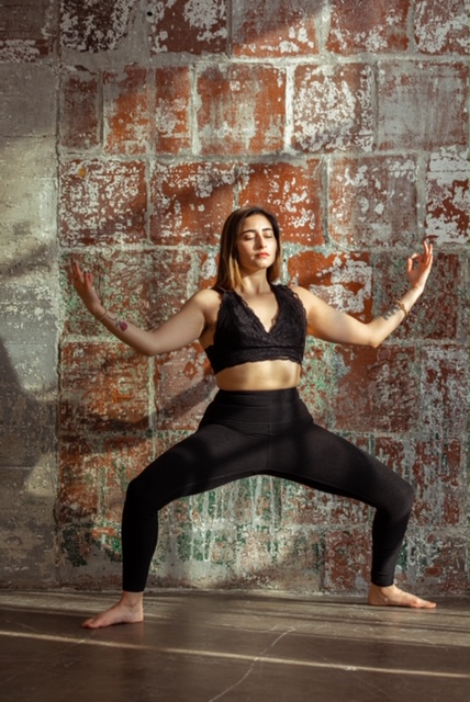 Remi Segal In NYC Studio 6 -white industrial studio, Rent a Studio, Remi Segal In NYC Studio 6, Photostudio, Photography Studio, photographer, NY Studio 6, New-York City, New-York, Long Island, Hourly Studio Rental, Exposed block Studio New York, Exposed block studio, Brooklyn, Affordable