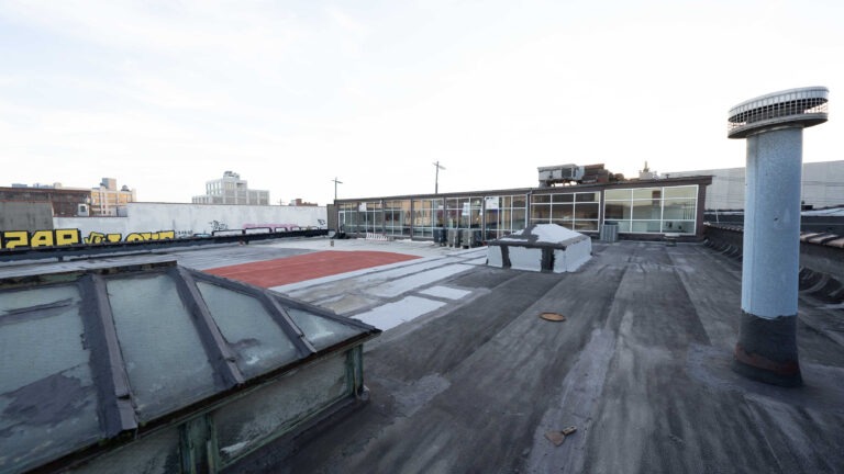 Brooklyn 2 - daylight photo studio with rooftop access in NYC