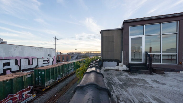 Brooklyn 2 - daylight photo studio with rooftop access in NYC