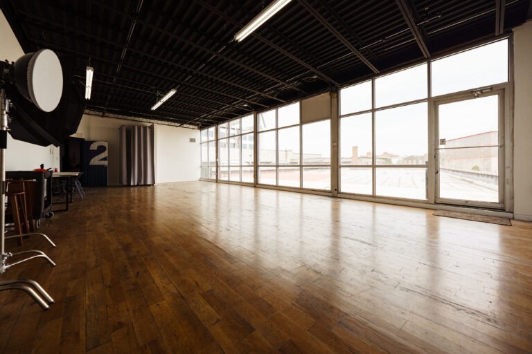 Rental Photo Studio in New York Queens Brooklyn Scott 2