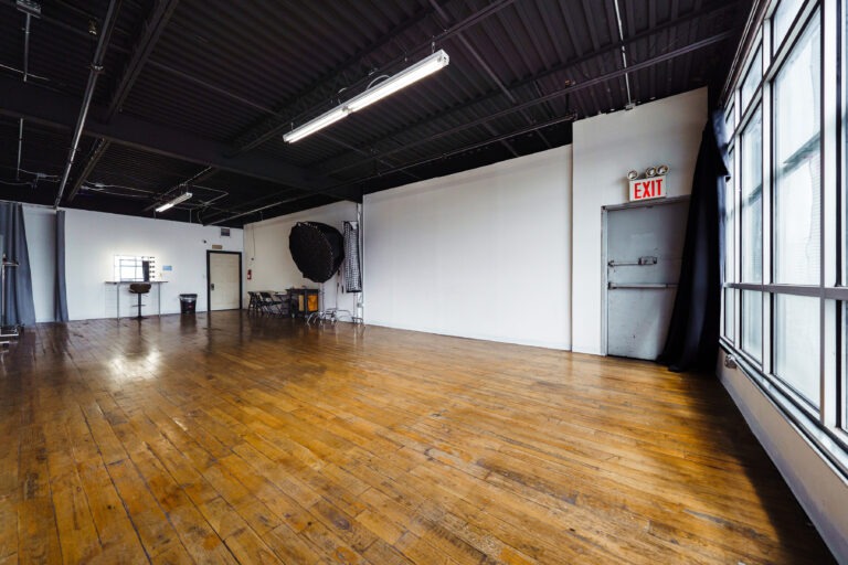 Rental Photo Studio in New York Queens Brooklyn Scott 3