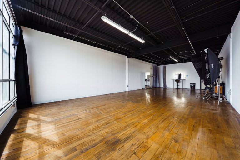 Rental Photo Studio in New York Queens Brooklyn Scott 3