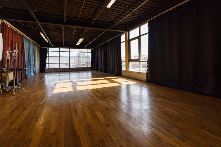 Rental Photo Studio in New York Queens Brooklyn Scott 4