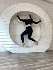 Kelly Dooley In NYC Studio 5 -white industrial studio, Rent a Studio, Photostudio, Photography Studio, photographer, NYC5!, NY Studio 5, New-York City, New-York, Long Island, Kelly Dooley In NYC Studio 5, Hourly Studio Rental, Brooklyn, Art Wall Studio New York, Art Wall studio, Affordable, !done