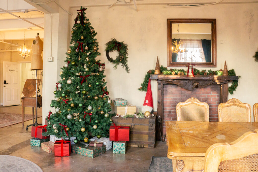 Top Christmas-Decorated Photo Studios in Los Angeles in 2025 -