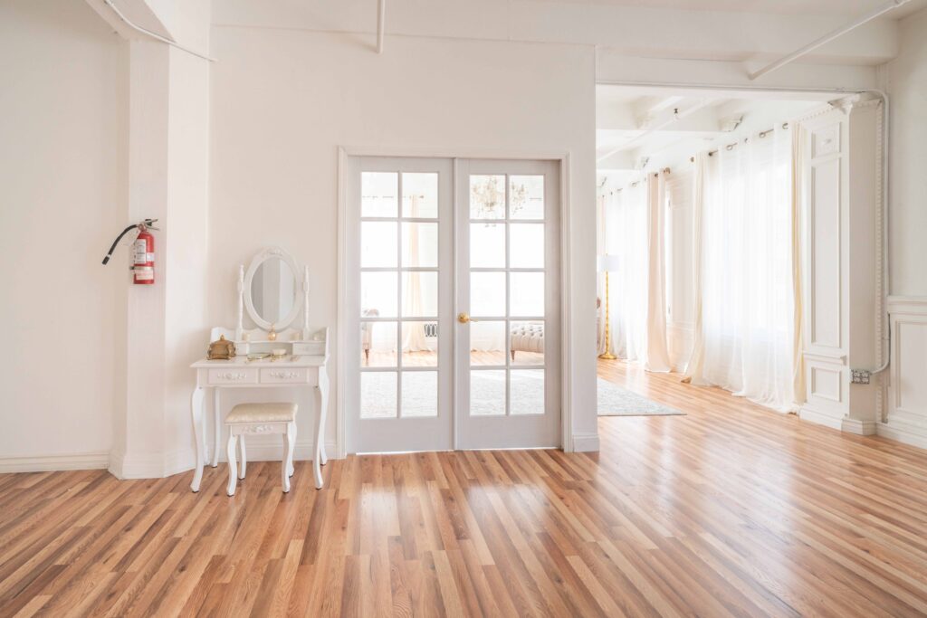 LA Loft 1 - French Loft Los Angeles Photo Studio