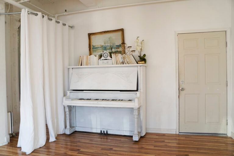 Loft 1 - interior photo studio with in Los Angeles