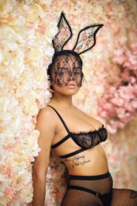 B James + Aliyah -white industrial studio, Rent a Studio, Photostudio, Photography Studio, photographer, NYC6, NY Studio 6, New-York City, New-York, Long Island, Hourly Studio Rental, Exposed block Studio New York, Exposed block studio, Brooklyn, B James + Aliyah, Affordable