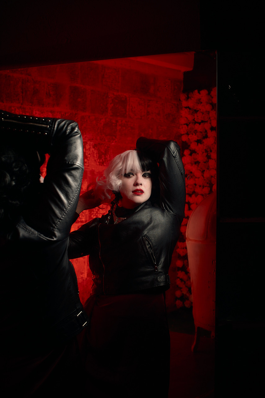 Cruella de Vil-inspired photoshoot at NY Studio 6 -Studio News, shower, Rental Studio, red leather lounge chair, Photo Blog, moroccan tile shower corner, Los Angeles, LA Rental Studio, Hill6, Hill Location, Hill 6, grass wall with white flowers, gloss floor, garland wall, FD photo studio, DTLA, Cruella de Vil-inspired photoshoot at NY Studio 6