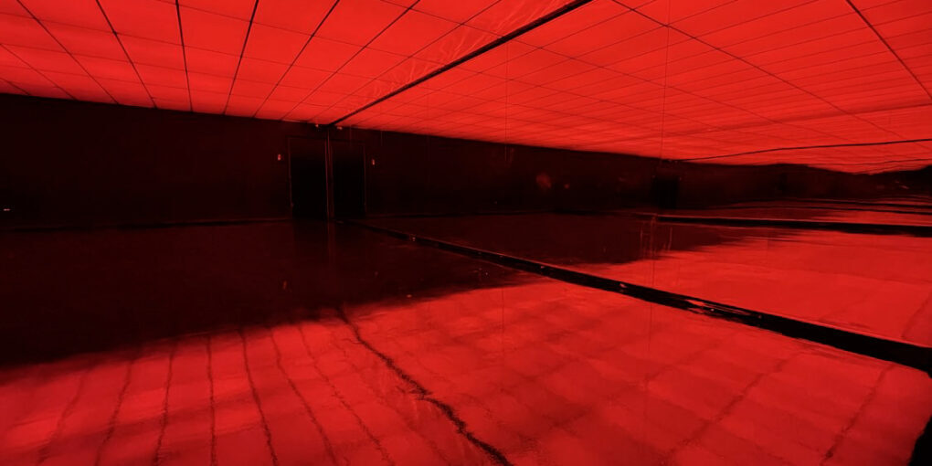 Studio with RGB Ceiling and high gloss floor Metro in Brooklyn NY00001