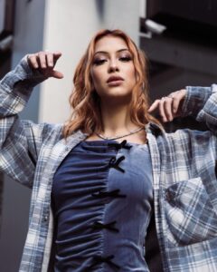 Cynthia Model